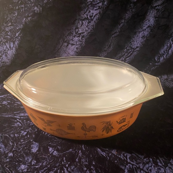 Pyrex Other - Pyrex 45 2 1/2 qt Early American Vintage Pattern Kitchen Collectible